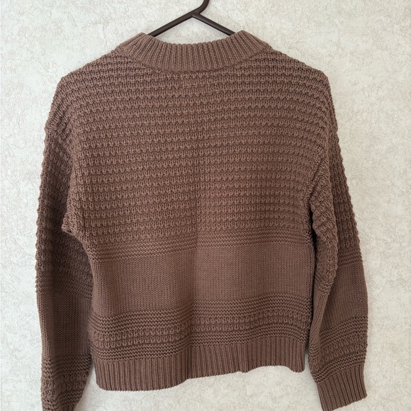 Universal Threads Relaxed Sweater - Picture 2 of 3